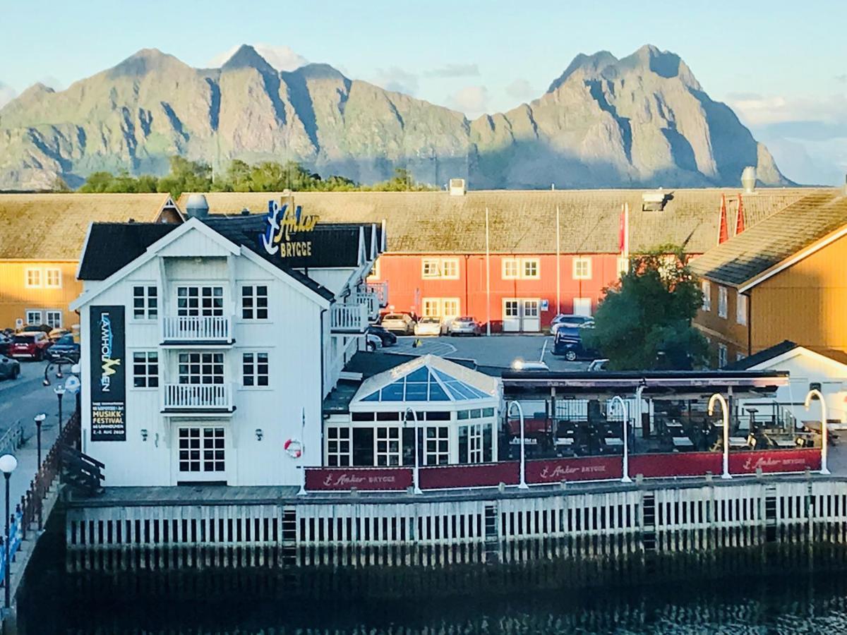 Anker Brygge Hotel Svolvaer Ngoại thất bức ảnh View of the town