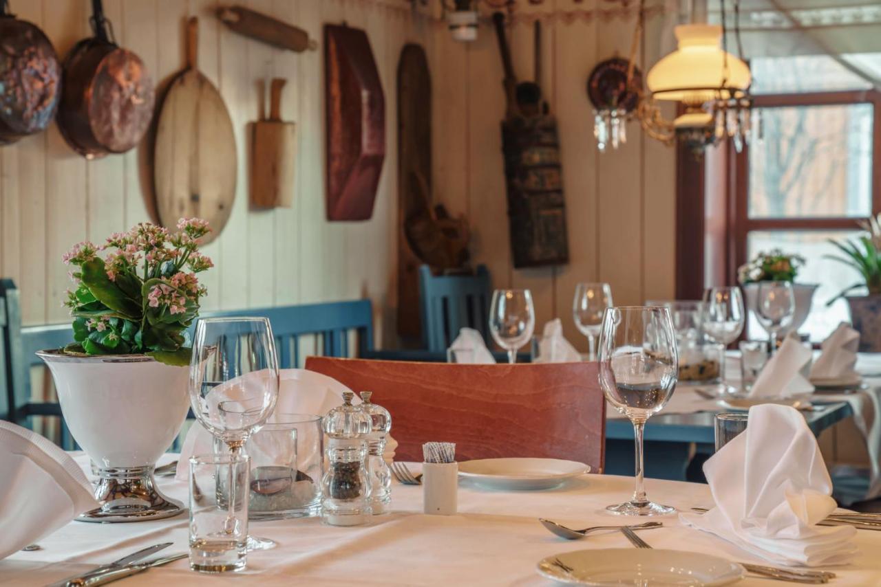 Anker Brygge Hotel Svolvaer Ngoại thất bức ảnh Restaurant in the hotel