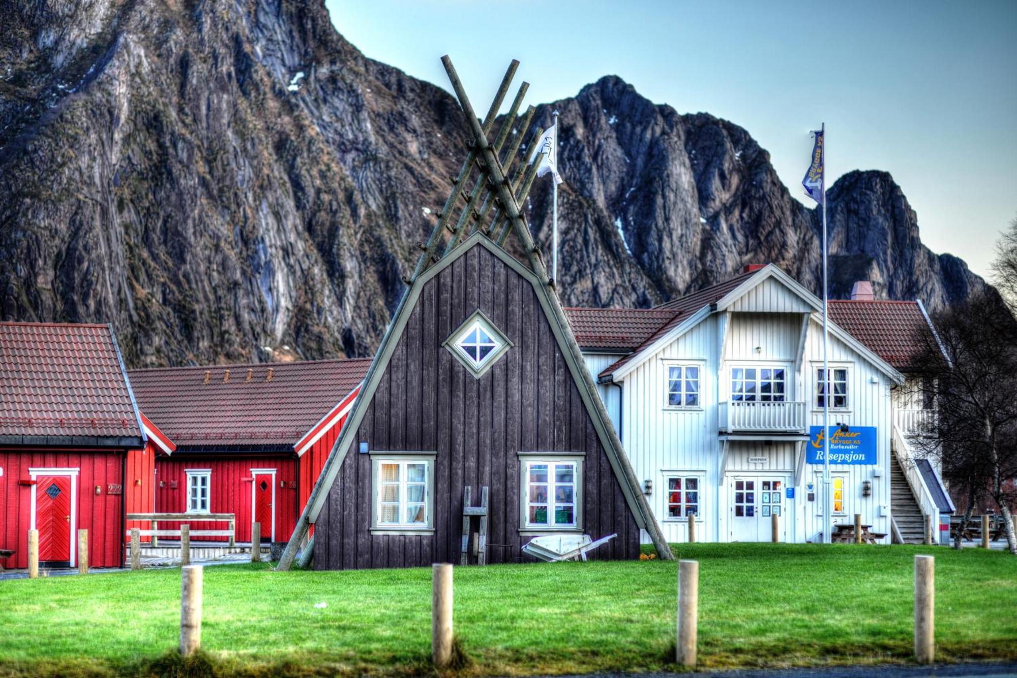 Anker Brygge Hotel Svolvaer Ngoại thất bức ảnh View of the village of Reine