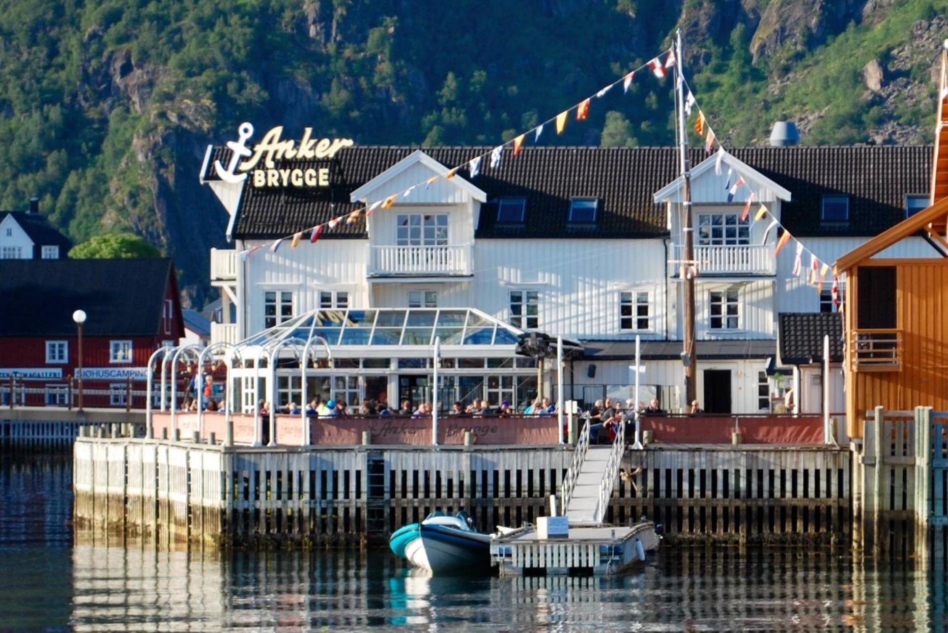 Anker Brygge Hotel Svolvaer Ngoại thất bức ảnh
